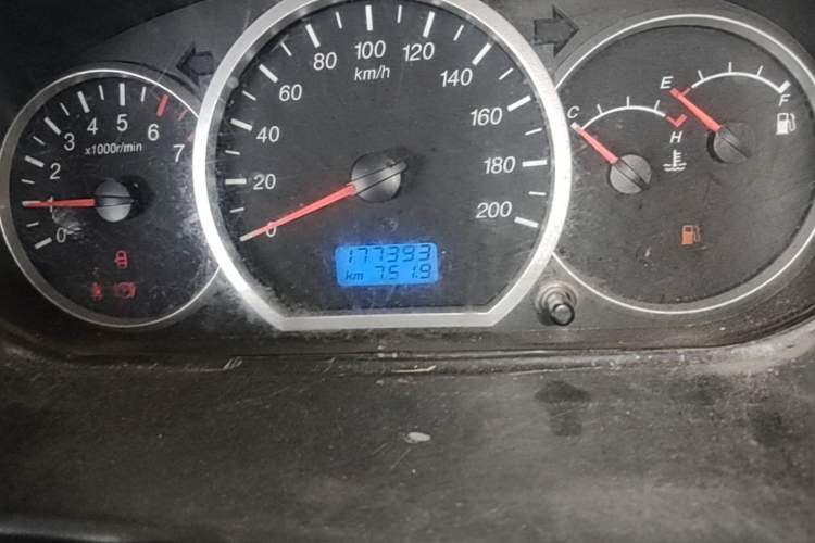 Used Wuling Hongguang 2014 1.2L Standard Model China IV Odometer Close Up