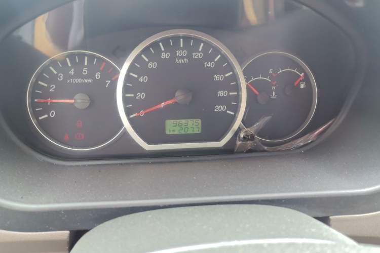 Used Wuling Hongguang 2014 1.2L Standard Model China IV Odometer Close Up