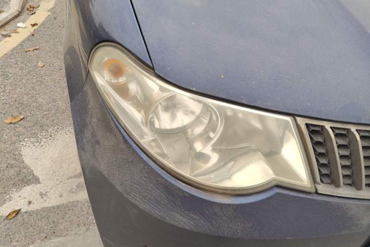 Used Wuling Hongguang 2014 1.2L Base Model China IV Right Front Headlight
