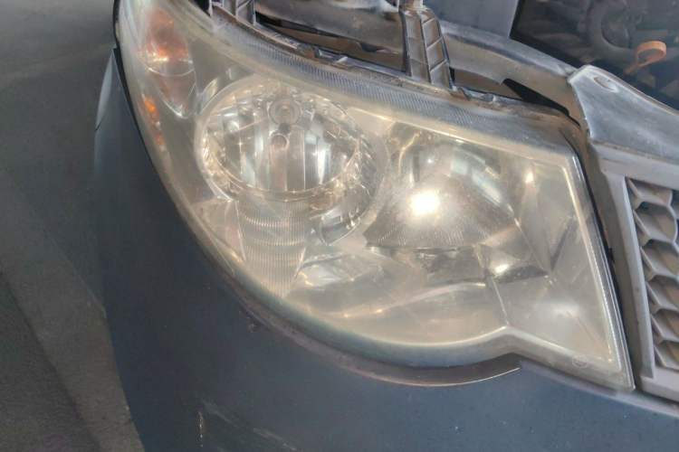 Used Wuling Hongguang 2014 1.2L Base Model China IV Right Front Headlight