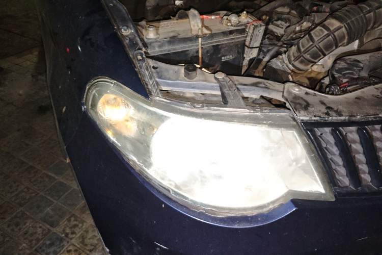 Used Wuling Hongguang 2014 1.5L Base Version Right Front Headlight