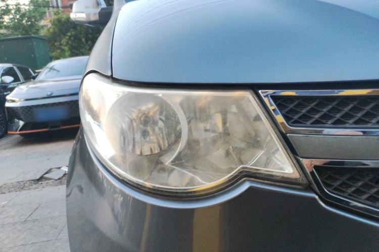 Used Wuling Hongguang 2014 1.5L S Standard Version Right Front Headlight