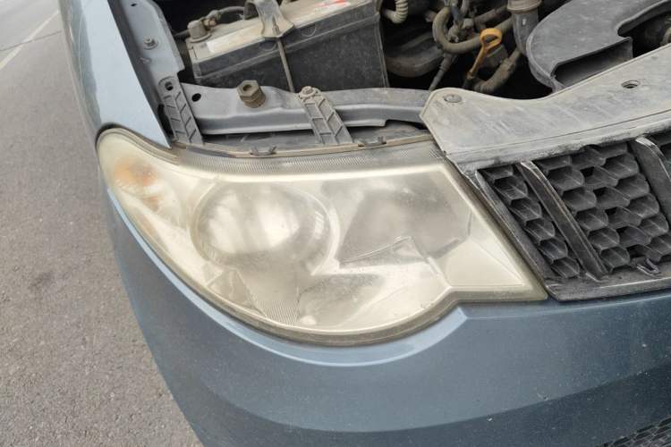 Used Wuling Hongguang 2014 1.2L Base Model China IV Right Front Headlight