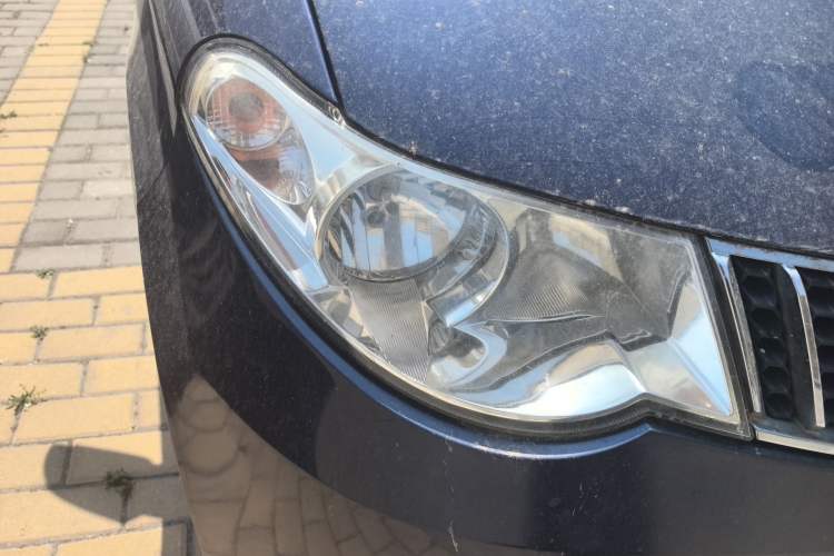 Used Wuling Hongguang 2014 1.5L Standard Version Right Front Headlight