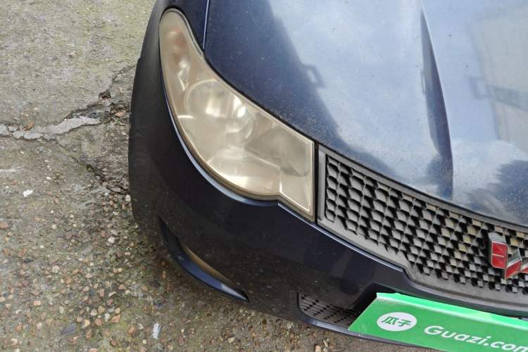 Used Wuling Hongguang 2014 1.2L Standard Model China IV Right Front Headlight
