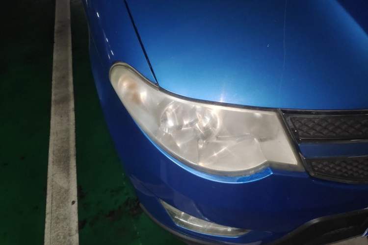 Used Wuling Hongguang 2014 1.5L S Comfort Model Right Front Headlight