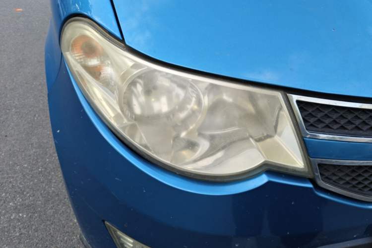 Used Wuling Hongguang 2014 1.2L S Comfort Model China IV Right Front Headlight