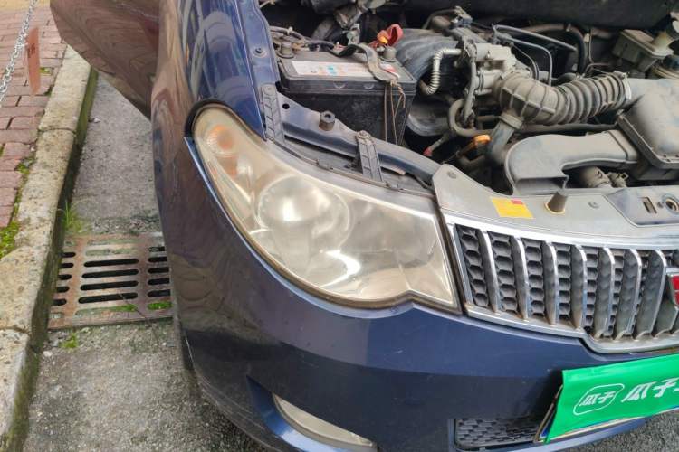 Used Wuling Hongguang 2014 1.2L Standard Model China IV Right Front Headlight