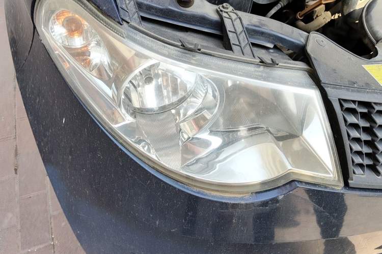 Used Wuling Hongguang 2014 1.2L Base Model China IV Right Front Headlight