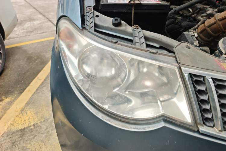 Used Wuling Hongguang 2014 1.5L Standard Version Right Front Headlight