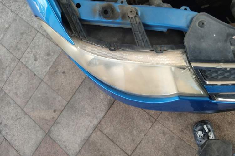 Used Wuling Hongguang 2014 1.5L S Luxury Model Right Front Headlight