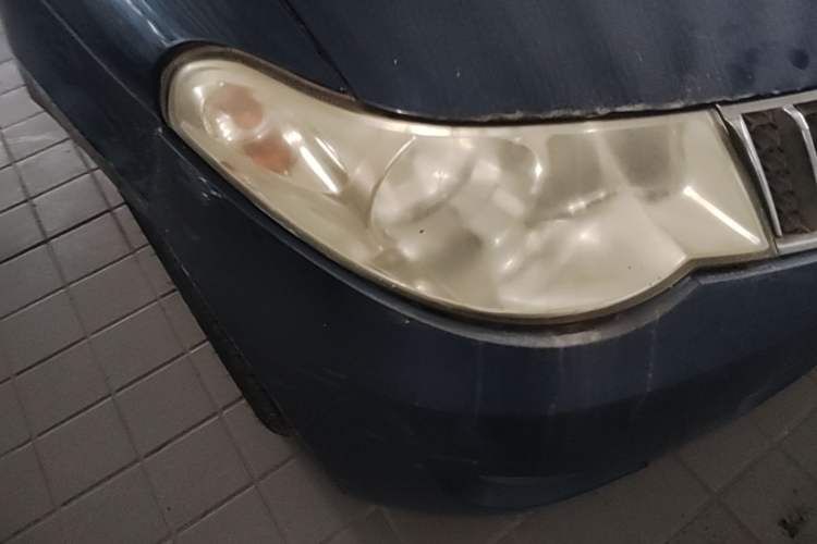 Used Wuling Hongguang 2014 1.2L Standard Model China IV Right Front Headlight