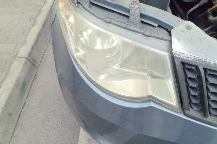Used Wuling Hongguang 2014 1.2L Standard Model China IV Right Front Headlight