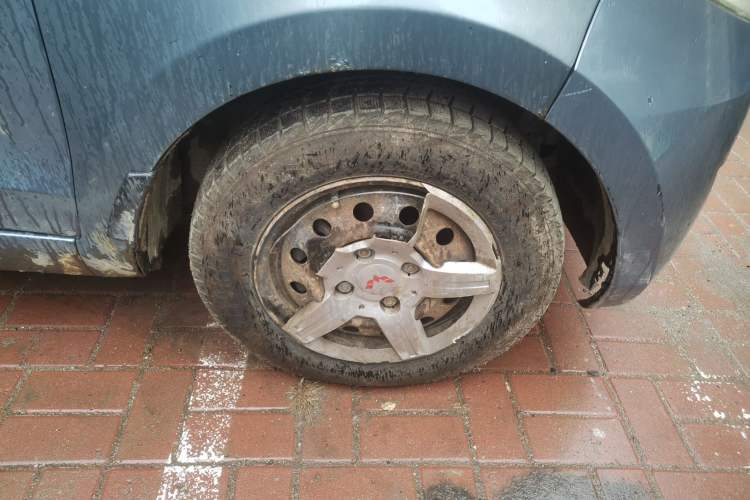 Used Wuling Hongguang 2014 1.5L Base Version Right Front Wheel Hub