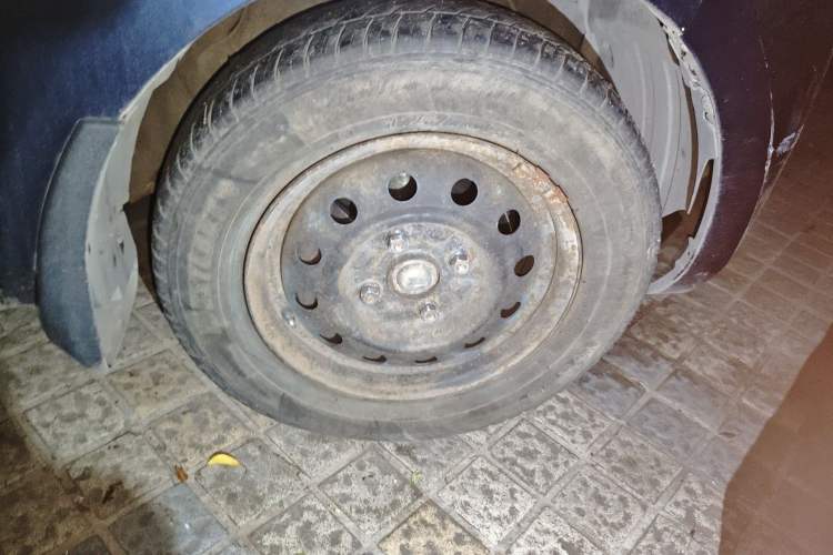 Used Wuling Hongguang 2014 1.5L Base Version Right Front Wheel Hub