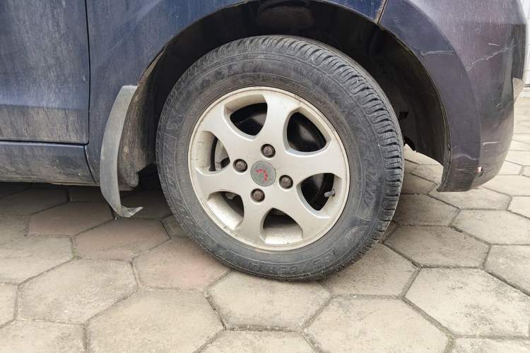Used Wuling Hongguang 2014 1.2L Base Model China IV Right Front Wheel Hub