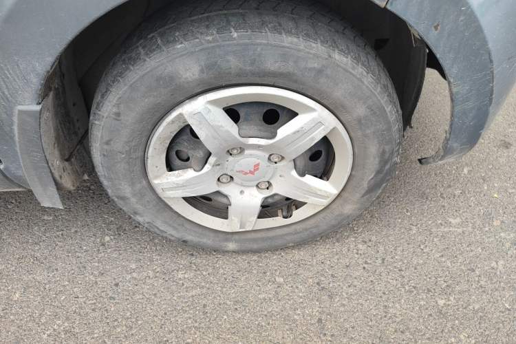 Used Wuling Hongguang 2014 1.2L Base Model China IV Right Front Wheel Hub
