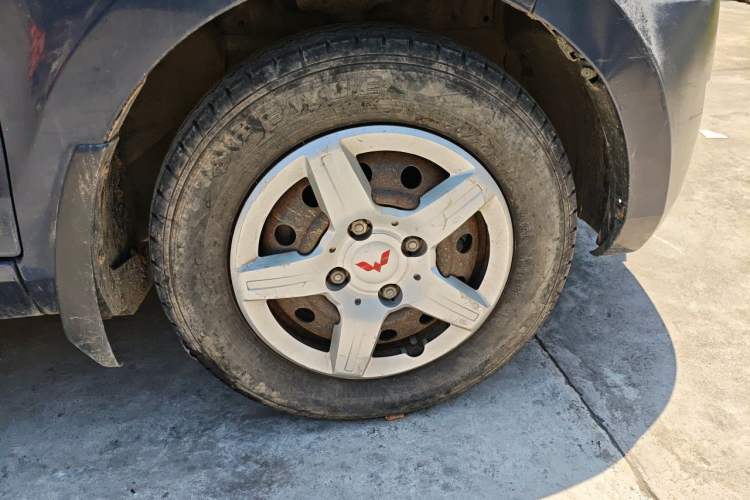 Used Wuling Hongguang 2014 1.2L Base Model China IV Right Front Wheel Hub