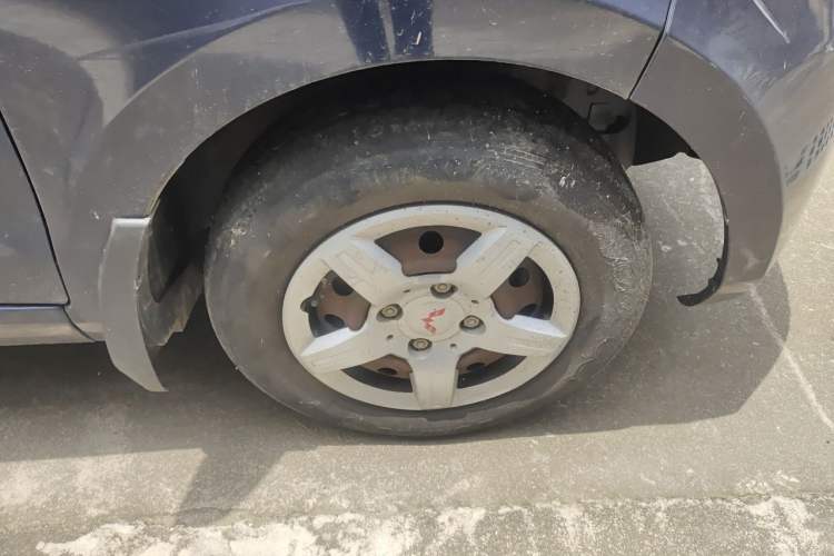 Used Wuling Hongguang 2014 1.2L Base Model China IV Right Front Wheel Hub