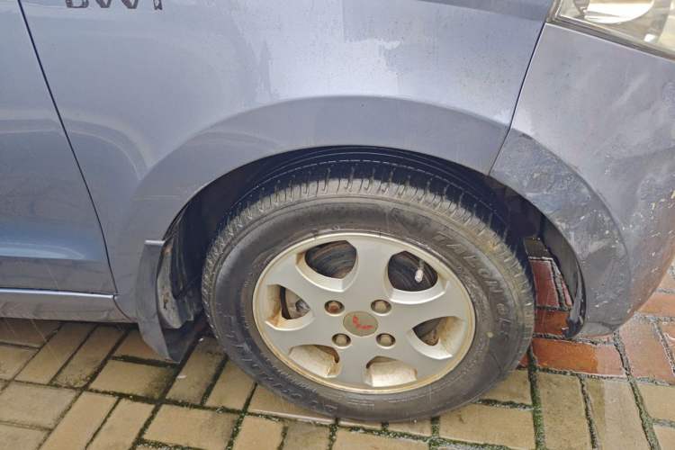Used Wuling Hongguang 2014 1.5L Base Version Right Front Wheel Hub