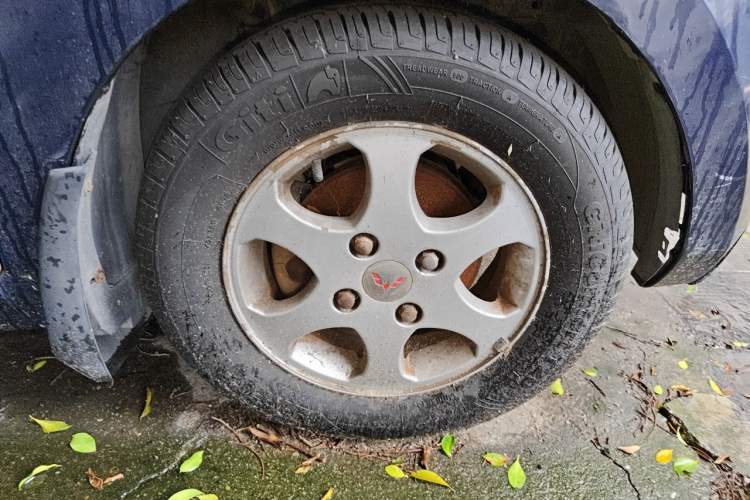 Used Wuling Hongguang 2014 1.2L Standard Model China IV Right Front Wheel Hub