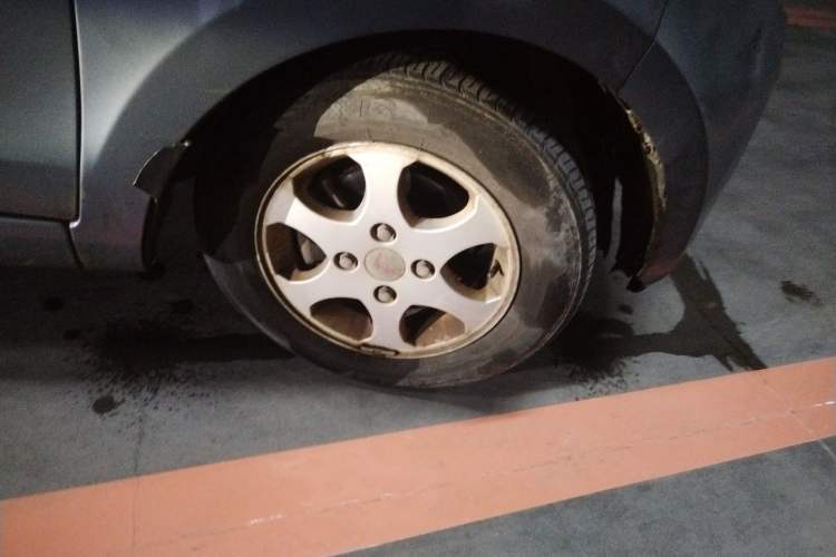 Used Wuling Hongguang 2014 1.2L Standard Model China IV Right Front Wheel Hub
