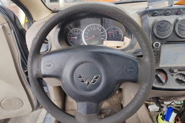 Used Wuling Hongguang 2014 1.2L Standard Model China IV Steering Wheel
