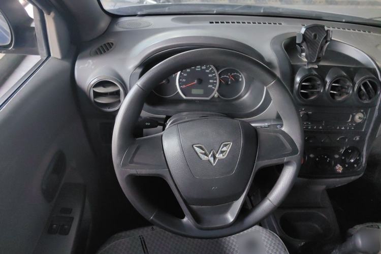 Used Wuling Hongguang 2014 1.2L Base Model China IV Steering Wheel