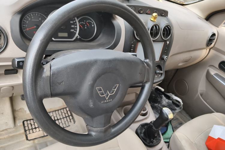 Used Wuling Hongguang 2014 1.2L Standard Model China IV Steering Wheel
