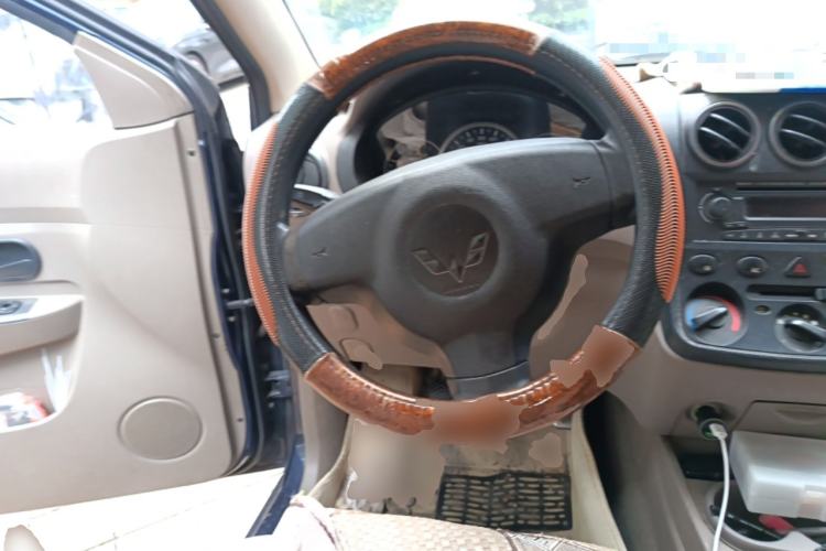 Used Wuling Hongguang 2014 1.2L Standard Model China IV Steering Wheel