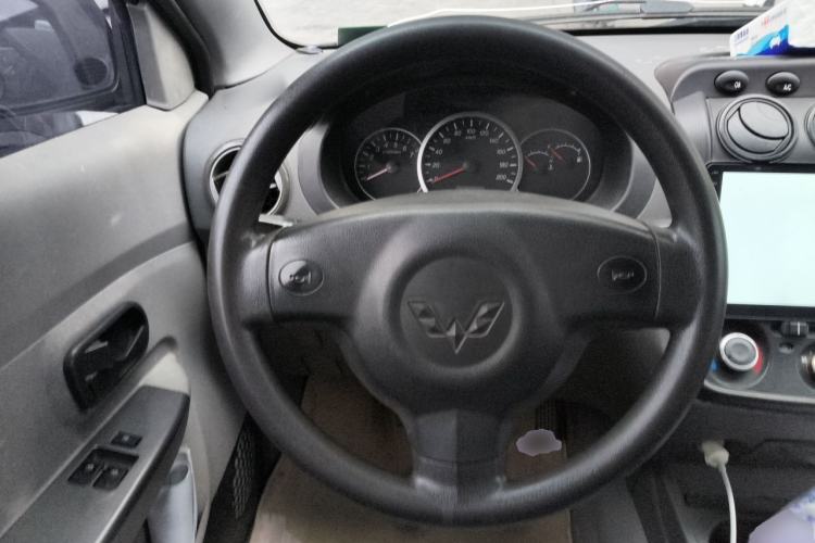 Used Wuling Hongguang 2014 1.5L Base Version Steering Wheel