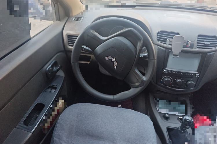 Used Wuling Hongguang 2014 1.2L Base Model China IV Steering Wheel