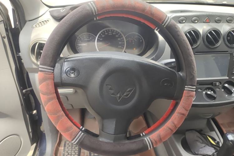 Used Wuling Hongguang 2014 1.2L Base Model China IV Steering Wheel