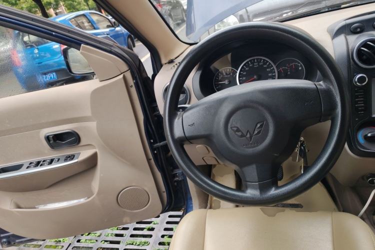 Used Wuling Hongguang 2014 1.2L Standard Model China IV Steering Wheel