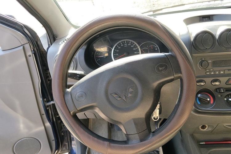 Used Wuling Hongguang 2014 1.2L Base Model China IV Steering Wheel