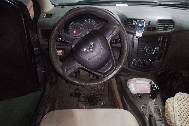 Used Wuling Hongguang 2014 1.2L Standard Model China IV Steering Wheel