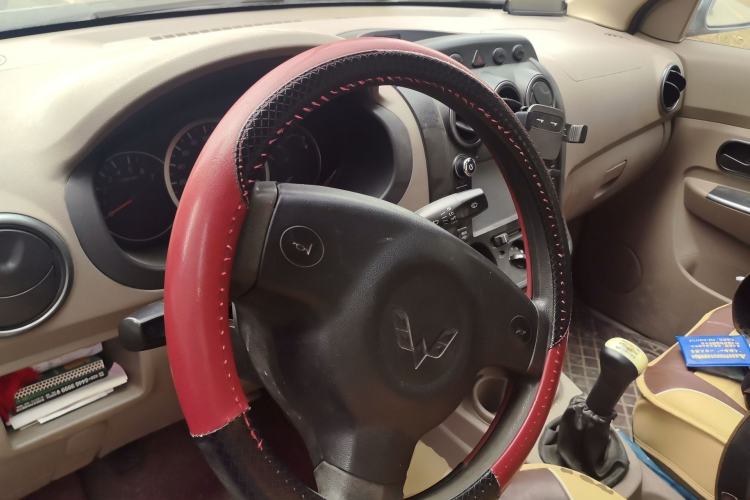 Used Wuling Hongguang 2014 1.2L Standard Model China IV Steering Wheel