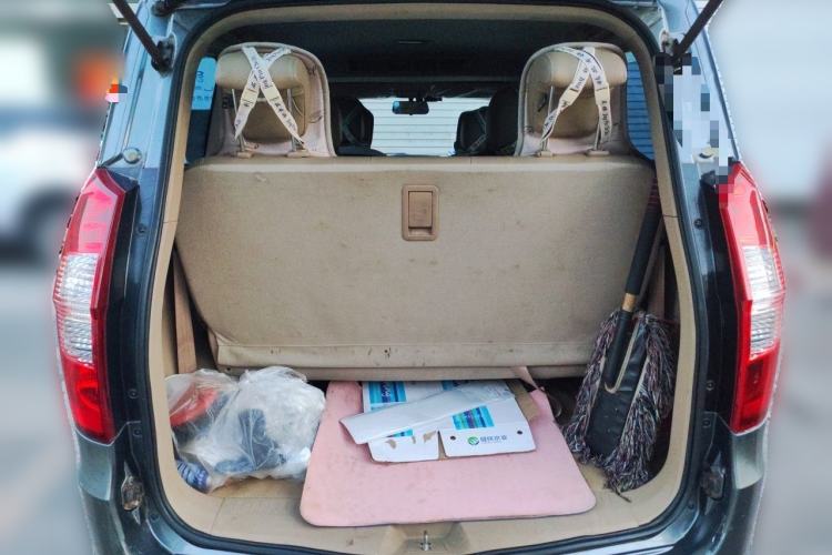 Used Wuling Hongguang 2014 1.5L S Standard Version Trunk