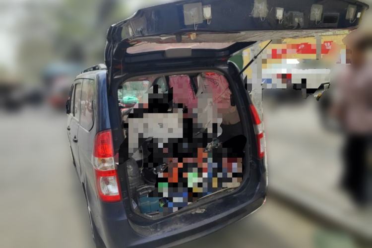 Used Wuling Hongguang 2014 1.5L Base Version Trunk