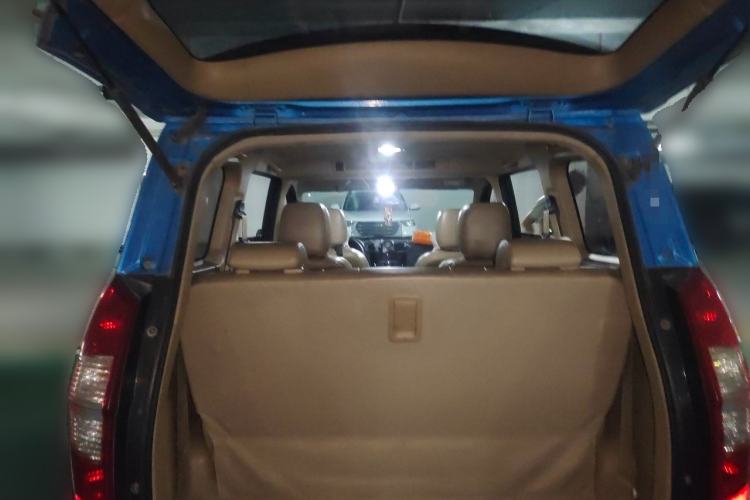 Used Wuling Hongguang 2014 1.5L S Comfort Model Trunk