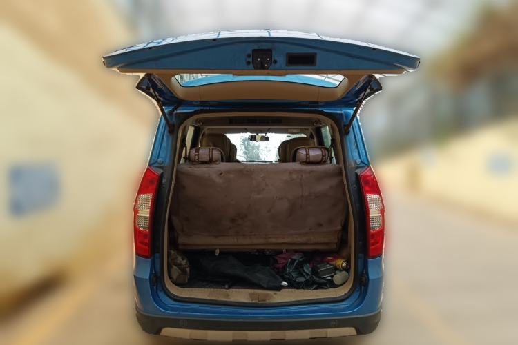 Used Wuling Hongguang 2014 1.5L S Luxury Model Trunk