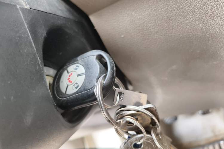 Used Wuling Hongguang 2014 1.2L Standard Model China IV Vehicle Key