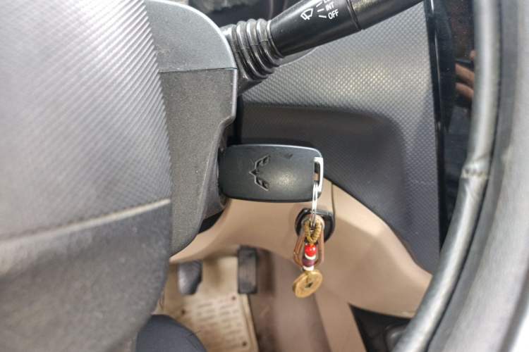 Used Wuling Hongguang 2014 1.5L S Luxury Model Vehicle Key