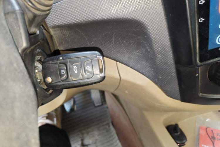 Used Wuling Hongguang 2014 1.2L S Comfort Model China IV Vehicle Key