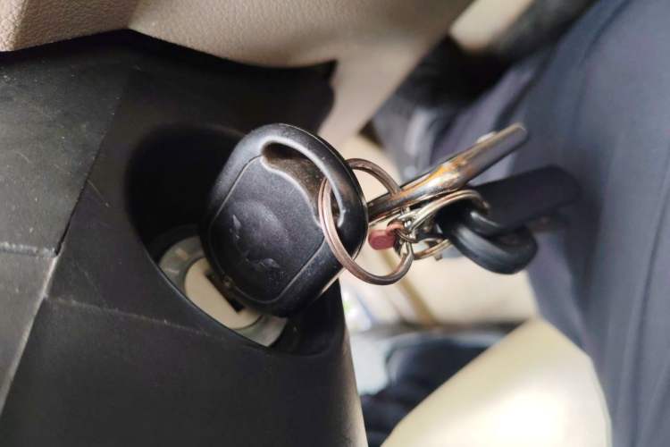 Used Wuling Hongguang 2014 1.2L Standard Model China IV Vehicle Key