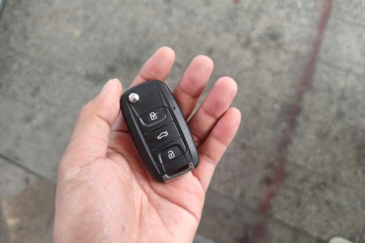 Used Wuling Hongguang 2014 1.5L S Luxury Model Vehicle Key
