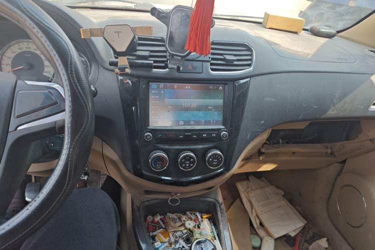 Used Wuling Hongguang 2014 1.5L S Luxury Model Audio And AC Panel