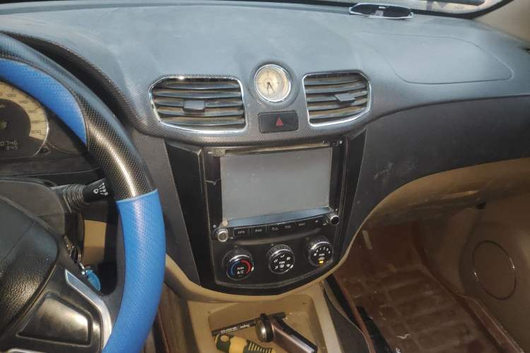Used Wuling Hongguang 2014 1.5L S Standard Version Audio And AC Panel