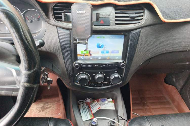Used Wuling Hongguang 2014 1.5L S Standard Version Audio And AC Panel