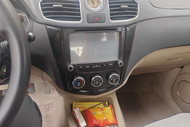 Used Wuling Hongguang 2014 1.2L S Standard Version China IV Standard Audio And AC Panel